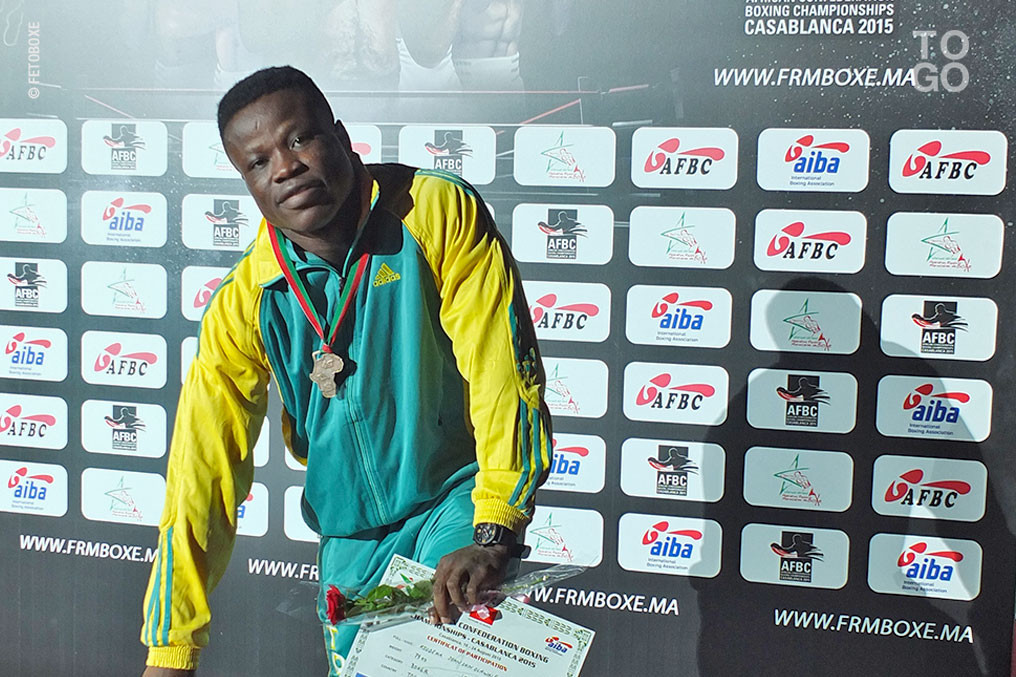 LE TOGOLAIS JOHN KOUDEHA:  GAGNE PAR KO SON PREMIER COMBAT PRO.